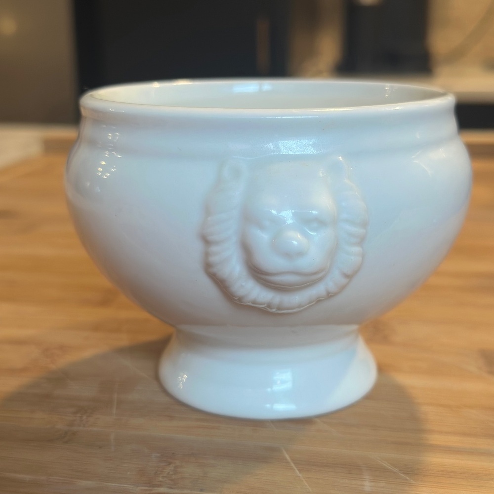 Union Pacific Lion Heads Bowl